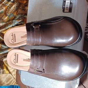 Brand New Clark's Cushion Hayla Marina Cushion Clog. 6.5M